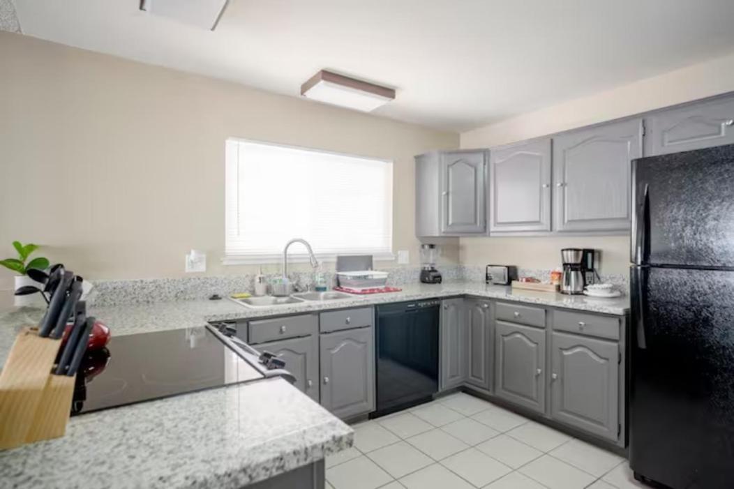 Pool 4 Bedroom 2 Bath Close To Strip Las Vegas Zewnętrze zdjęcie